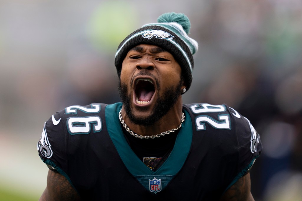 Sanders’ Strange Situation – Is it a debate on whether or not the Eagles should re-sign the 3rd-year&nbsp;back?